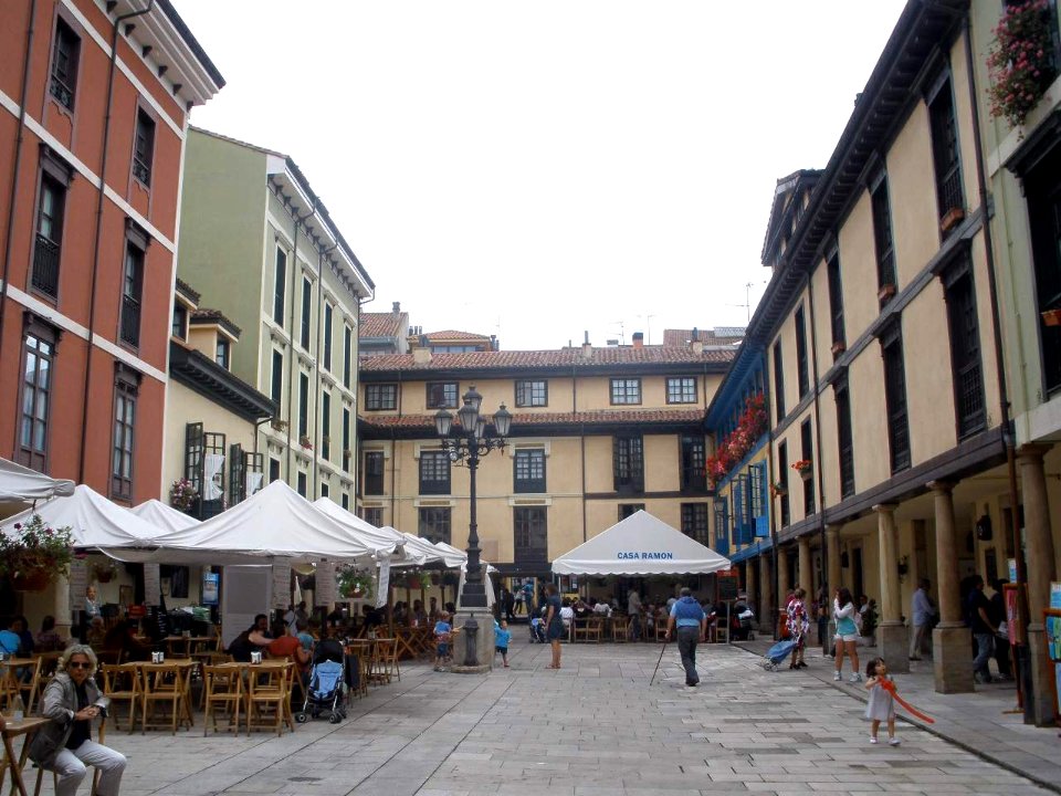 Oviedo - Plaza del Fontán 1