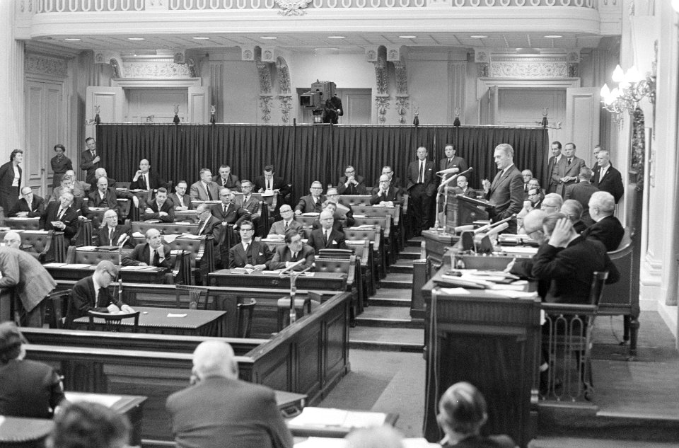 Overzichten van de kamer, Bestanddeelnr 919-8390