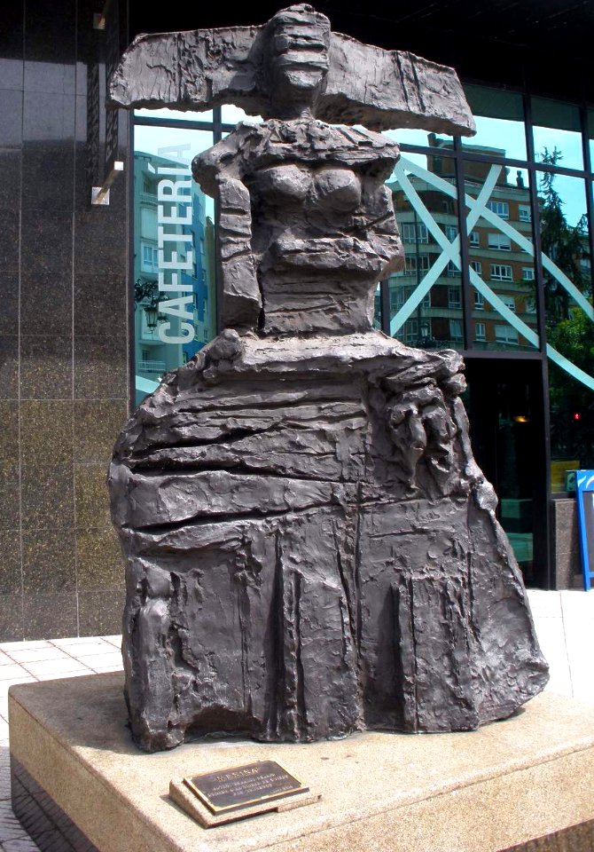 Oviedo - 'Menina', de Orlando Pelayo