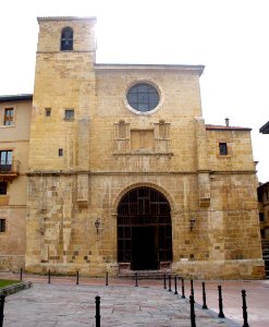 Oviedo - Iglesia de Santa María la Real de la Corte (ex Monasterio de San Vicente) 01
