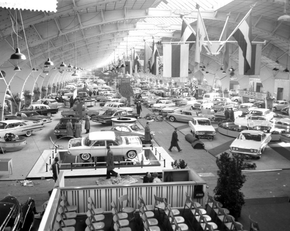 Overzichten van de inrichten 42ste RAI personenautotentoonstelling in de RAI, Bestanddeelnr 911-0359