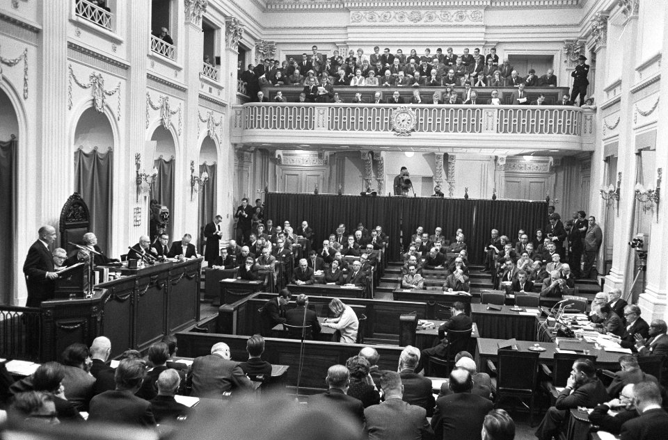 Overzichtvan de Tweede Kamer, Bestanddeelnr 918-4277