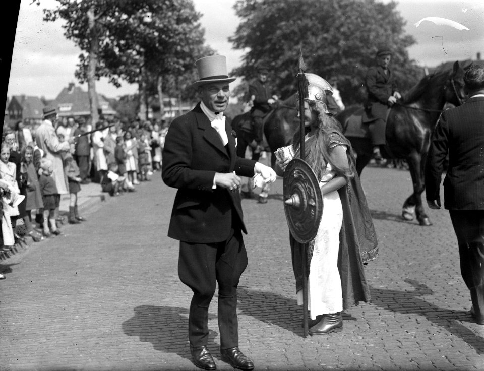 Paardenparade. Overzicht Munt, Bestanddeelnr 902-8053
