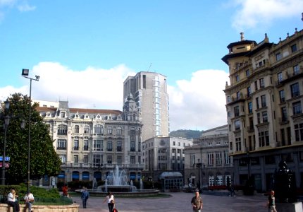 Oviedo - Plaza de la Escandalera 1 photo