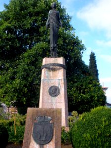 Oviedo - Plaza de España, Monumento a Franco 3