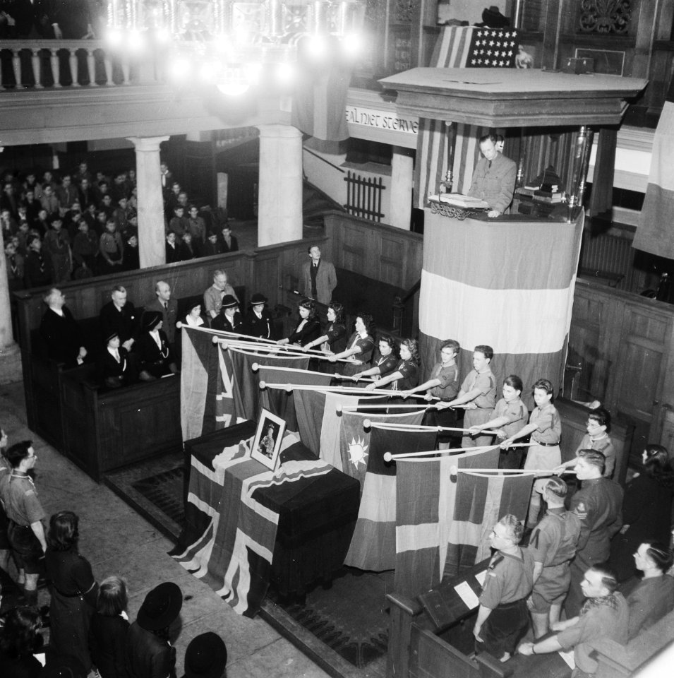 Padvindersherdenking t.g.v. de geboortedag van Lord Robert Baden Powell in de Ev, Bestanddeelnr 901-5045