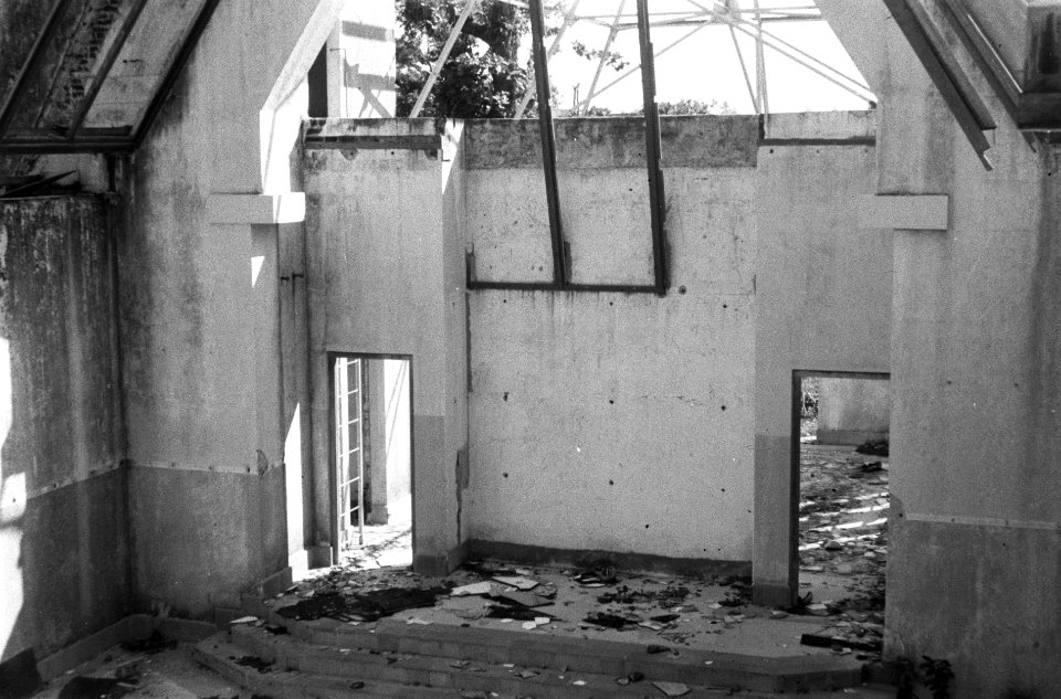 Padang-sector het vernielde Protestantse kerkje te Padang, Bestanddeelnr 4605