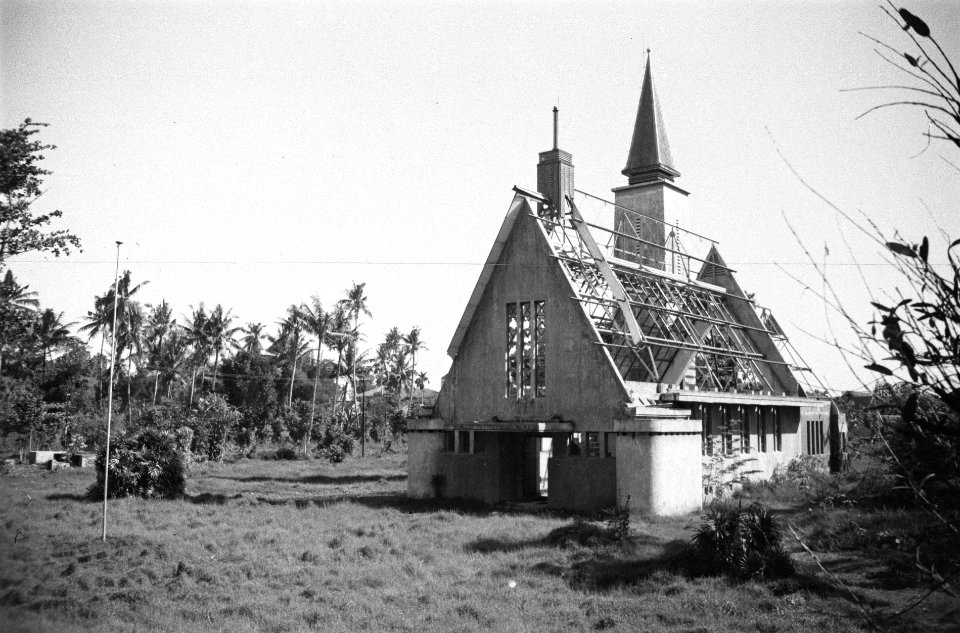 Padang-sector Het vernielde Protestantse kerkje te Padang, Bestanddeelnr 4602