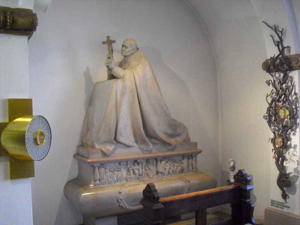 Paderborn - Dom - Engelkapelle - Grabmal Konrad Martin
