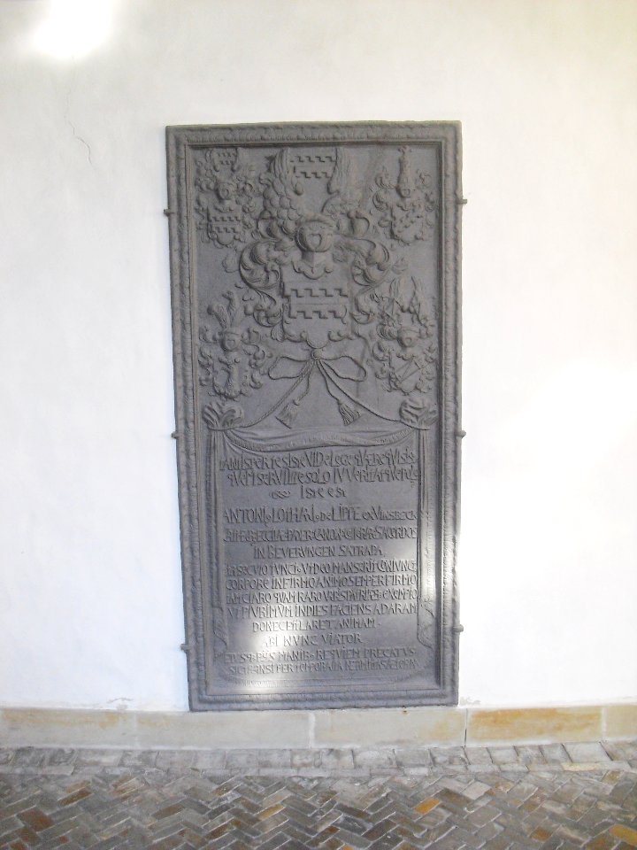 Paderborn - Dom - Grabplatte Anton Lothar von der Lippe