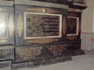Paderborn - Dom - Grabmal Fürstenberg, Inschrift - mitte
