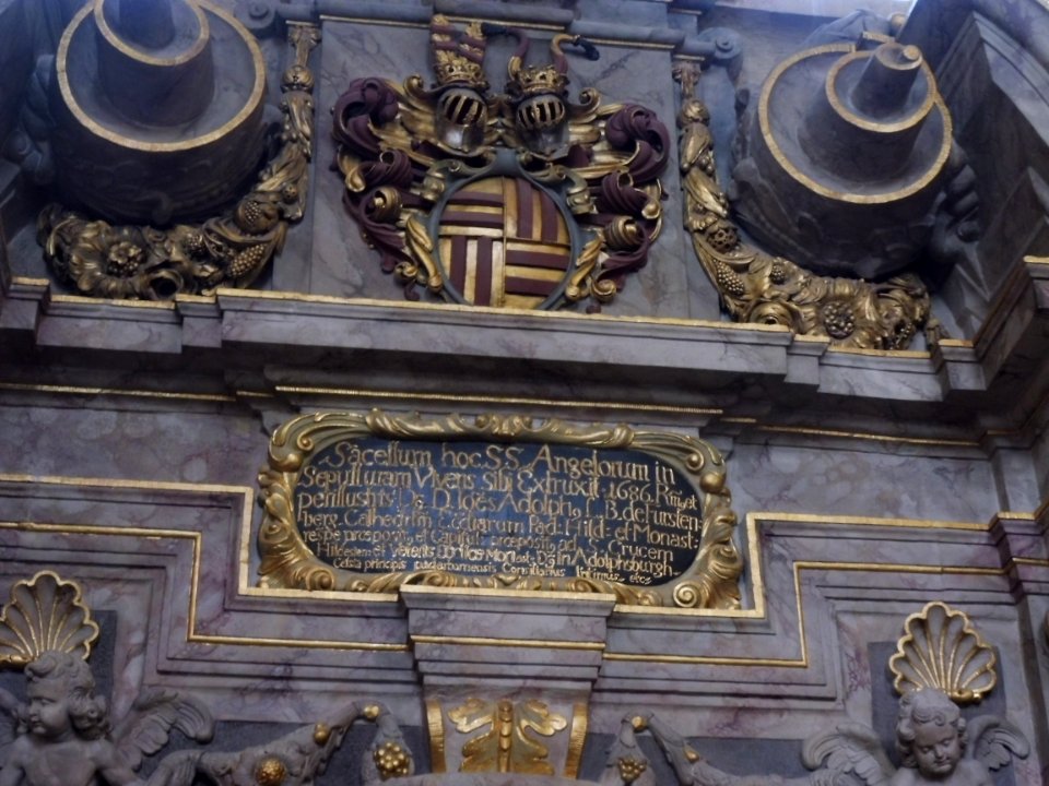 Paderborn - Dom, Portal Engelskapelle - Inschrift