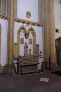 Paderborn - Dom - Rothodenkmal - 5