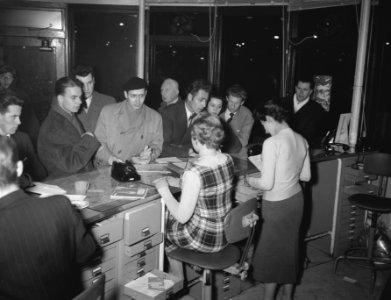 Paasdrukte bij VVV kantoor te Amsterdam, Bestanddeelnr 909-4643