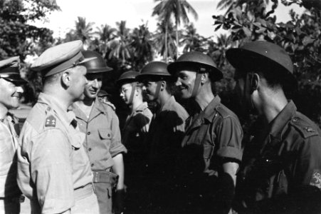 Padang U-Brigade Generaal Kruls spreekt met aangetreden manschappen, Bestanddeelnr 4937