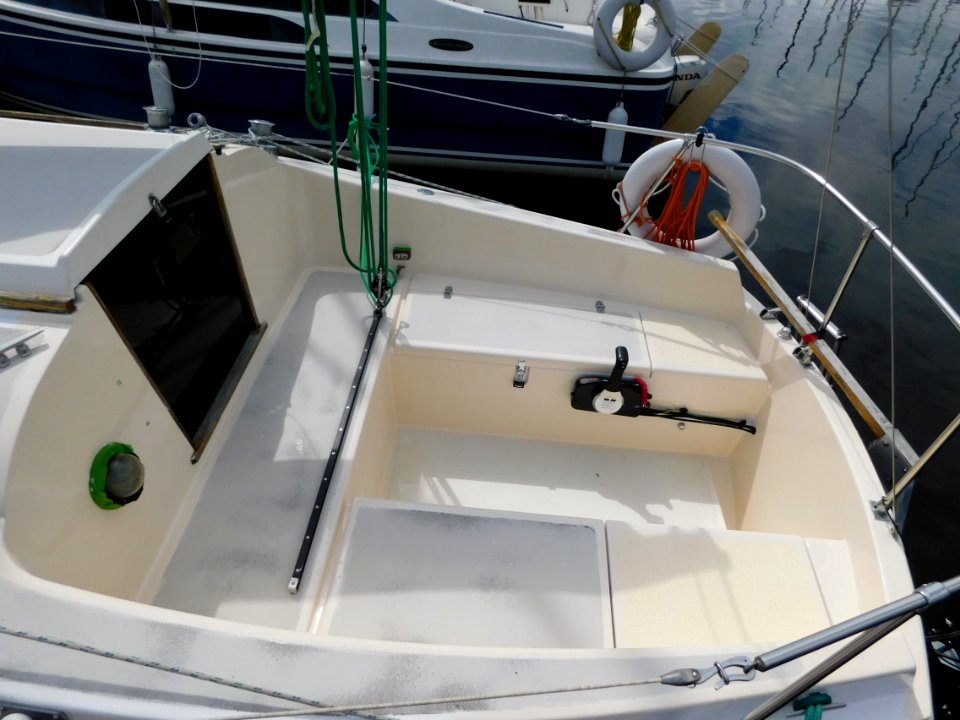 Paceship PY 26 sailboat Dalriada cockpit detail 2519