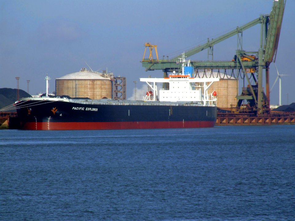 Pacific Explorer (IMO 9329801, Mississippi harbour, Port of Rotterdam, Holland 08-Mar-2007