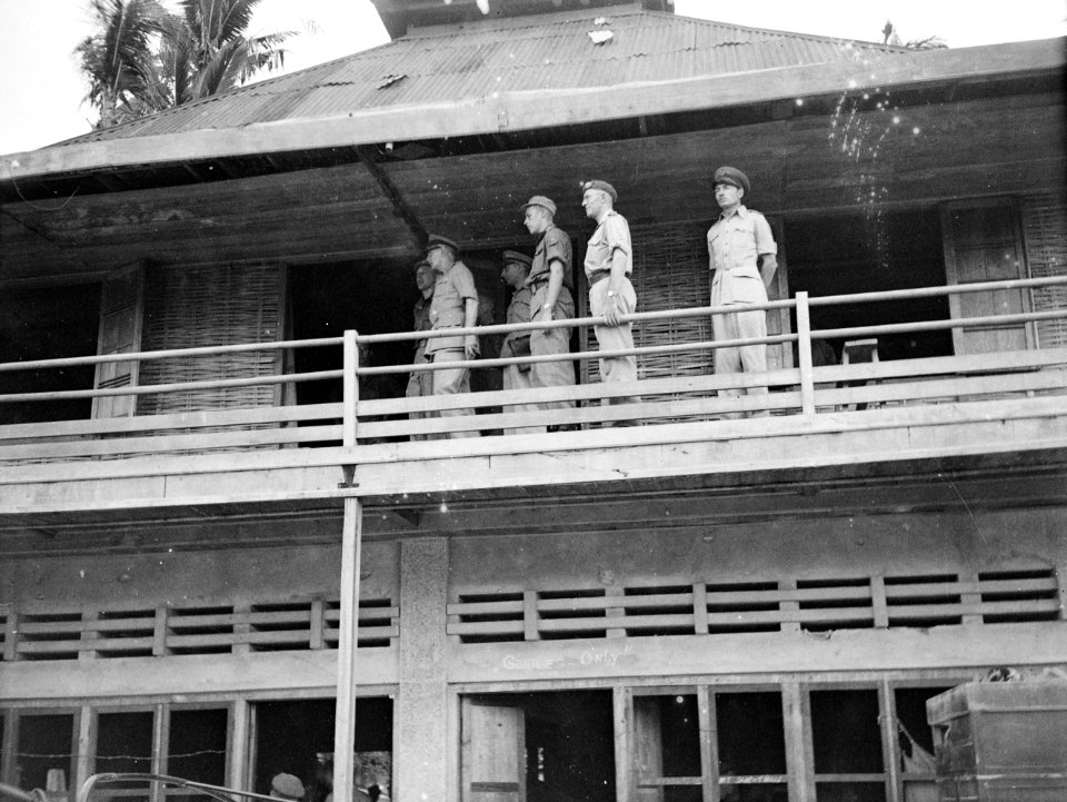 Padang. Woensdag 2 juni 1948 arriveerde te Padang de Kwartiermeester-Generaal in, Bestanddeelnr 13744