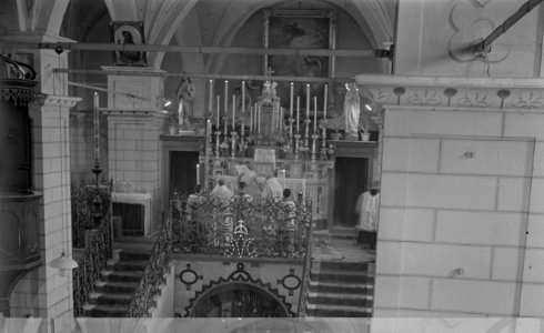 Paasmis in de basiliek van de Verkondiging in Nazareth met het gezicht op het ho, Bestanddeelnr 255-1086