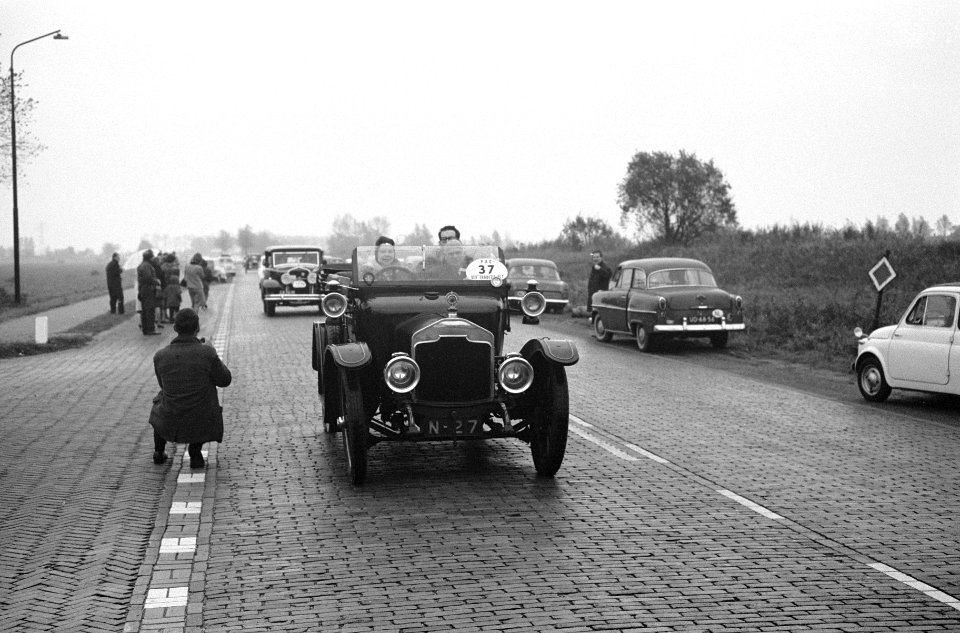 PAC-traditierit voor oude autos gehouden van Utrecht naa Zandvoort Een uit 1899, Bestanddeelnr 915-6292