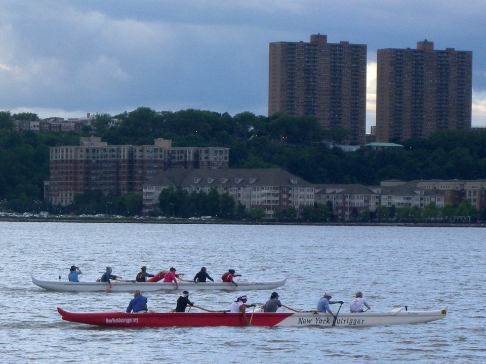 Outrigger paddling on Hudson jeh