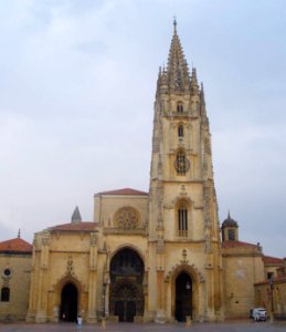 Oviedo - Catedral 07 photo