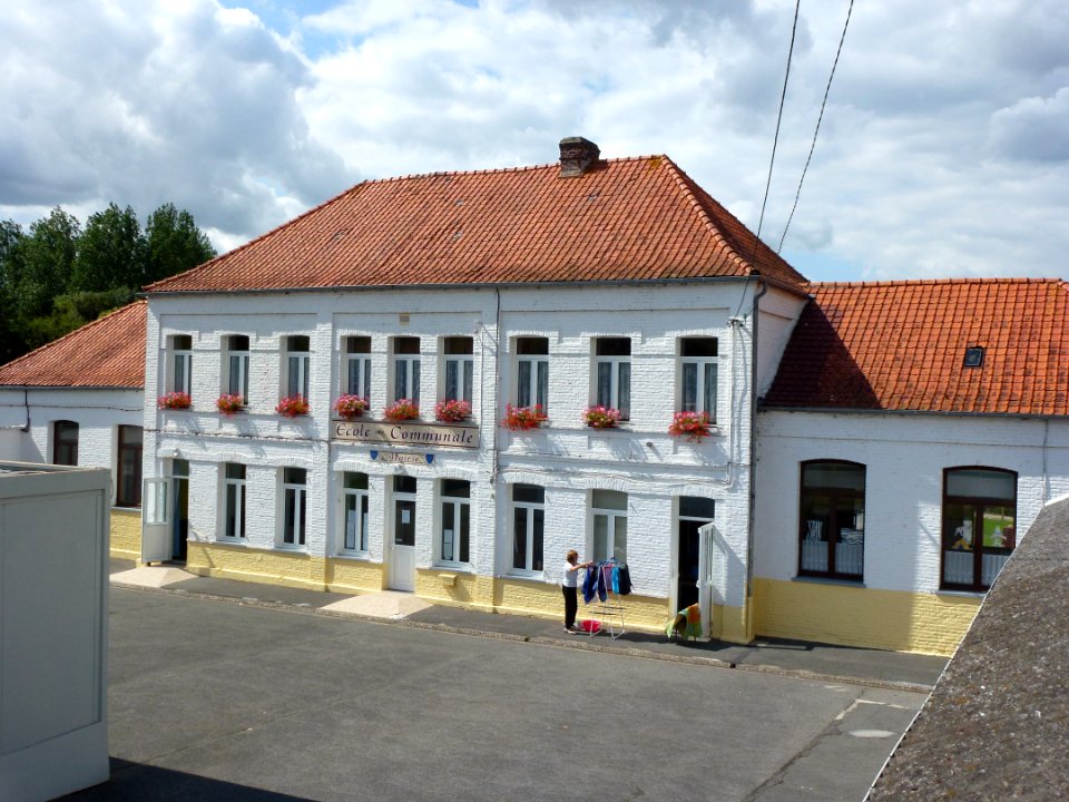 Ouve-Wirquin (Pas-de-Calais) mairie et école