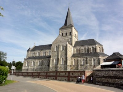 Ourville-en-Caux (Seine-Mar.) église Notre-Dame-de-l'Assomption extérieur (01)