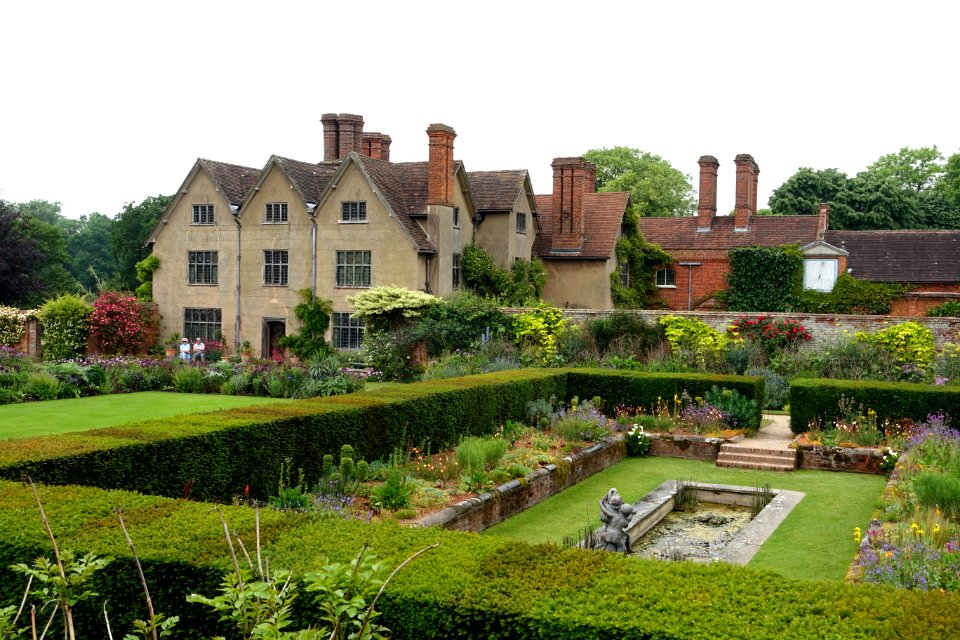 Packwood House and gardens - Warwickshire, England - DSC08576