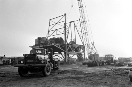 Overzicht van de opnieuw gestartte gasboring Sleen na de blow-out (gas dat langs, Bestanddeelnr 918-5394