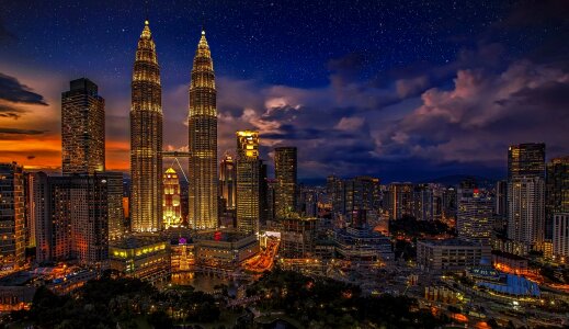 Petronas twin towers sky bridge architecture photo