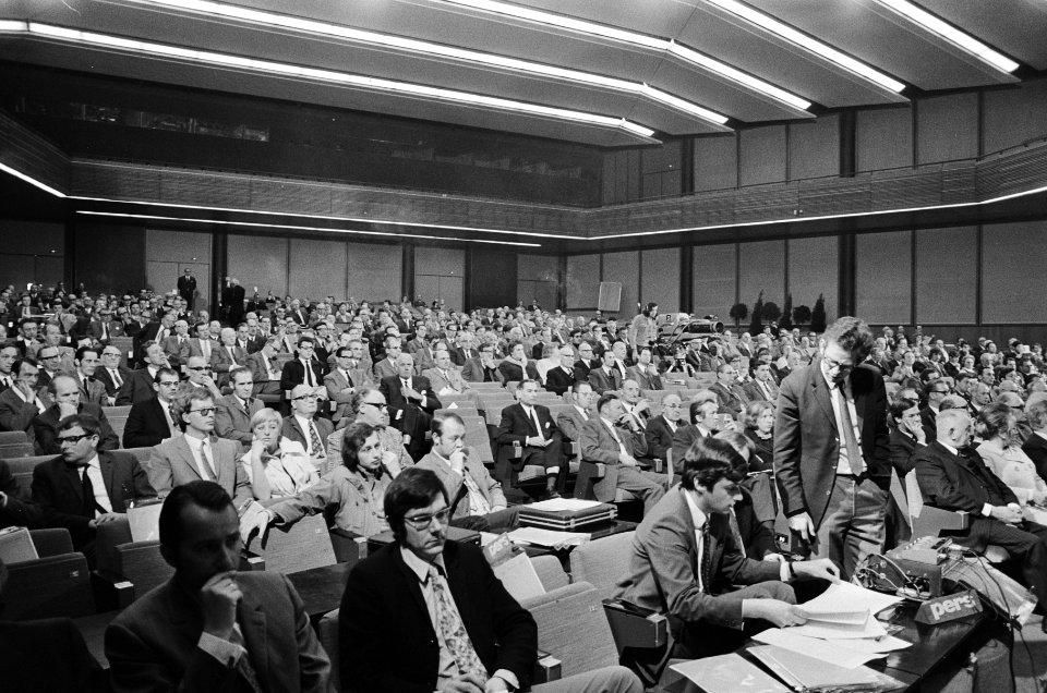 Overzicht van de zaal, Bestanddeelnr 924-4912