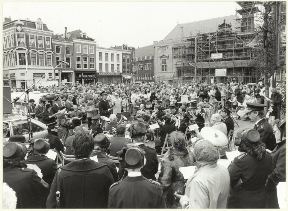 Paaszang gezamelijke kerken op de Grote Markt