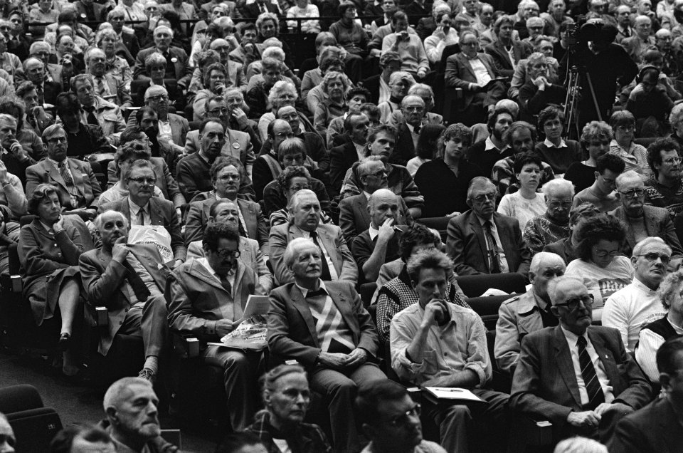 Overzicht van de zaal, Bestanddeelnr 933-5486