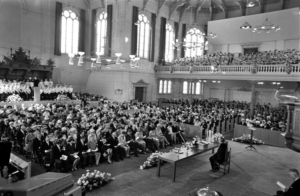 Overzicht van de zaal waar de uitreiking plaats vindt, Bestanddeelnr 921-7051