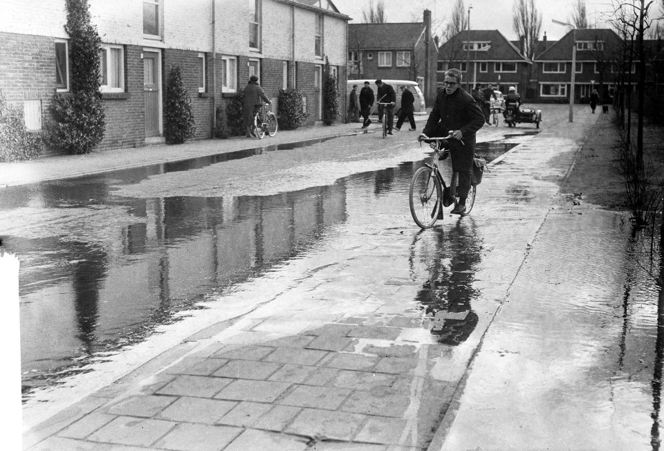 Overstroomde straten in Meppel, Bestanddeelnr 913-4340