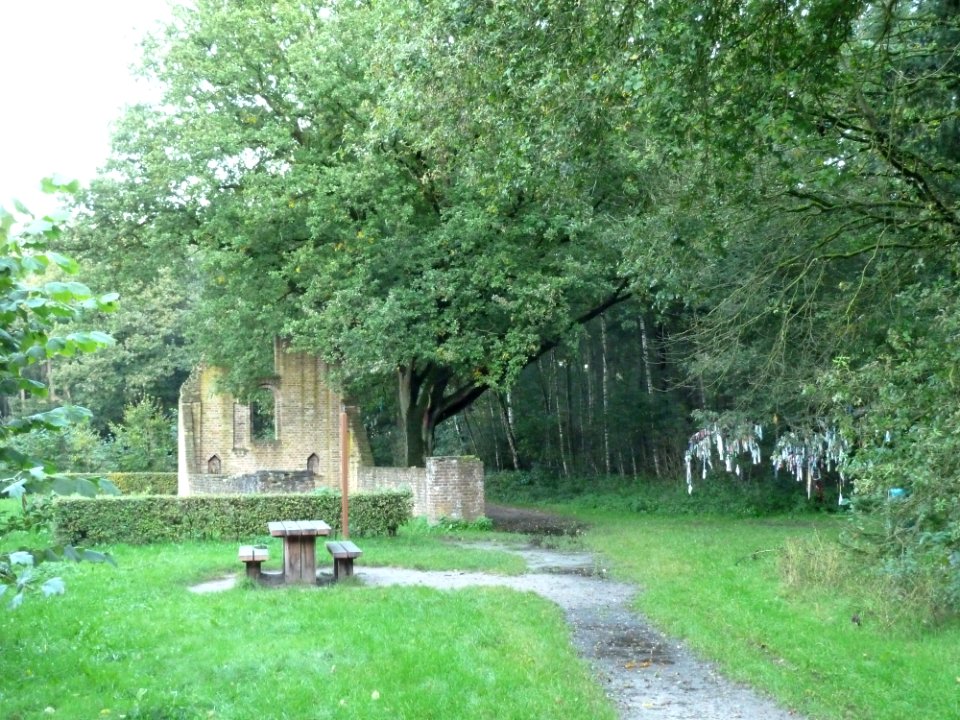 Overasselt-Sint Walrickkapel (2)