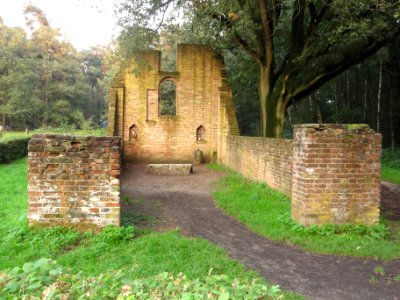 Overasselt (Heumen) Rijksmonument 32124 Ruine St.Walrickkapel