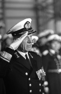 Overdracht Commando Zeemacht op Marinevliegkamp Valkenburg vice-adm. Jhr. W.C.M., Bestanddeelnr 921-9341