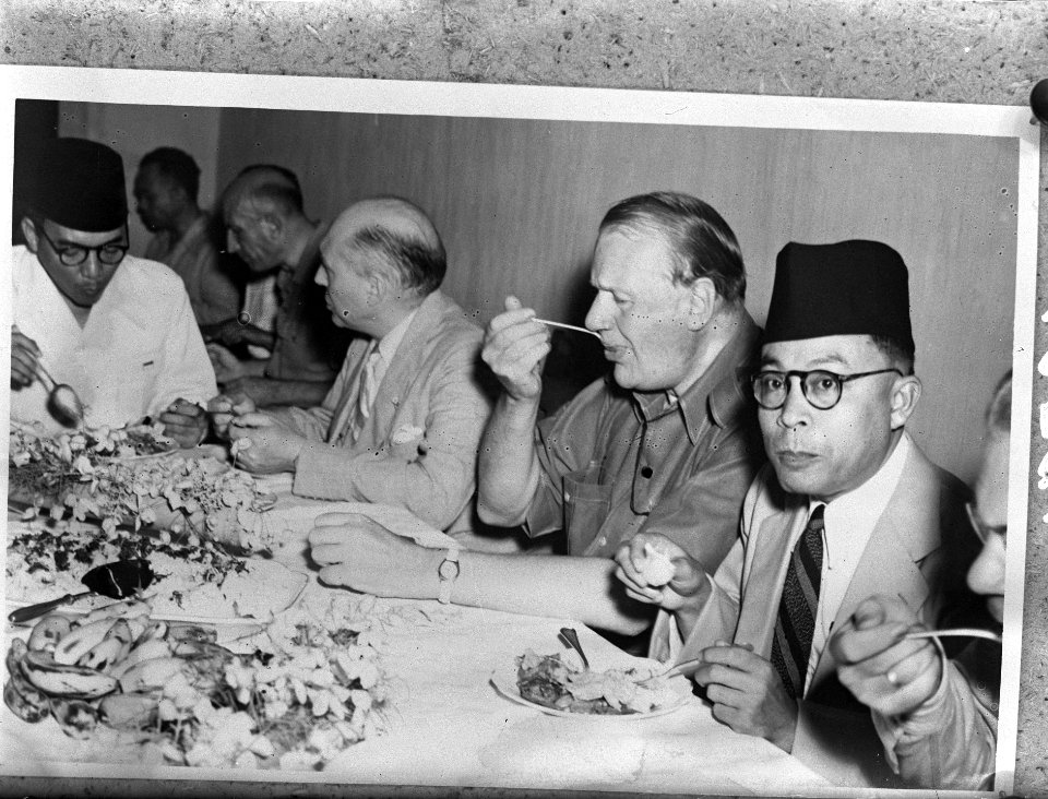 Overeenkomst van Linggadjati. Deelnemers aan de conferentie Ir. Soekarno , Prof., Bestanddeelnr 901-9574