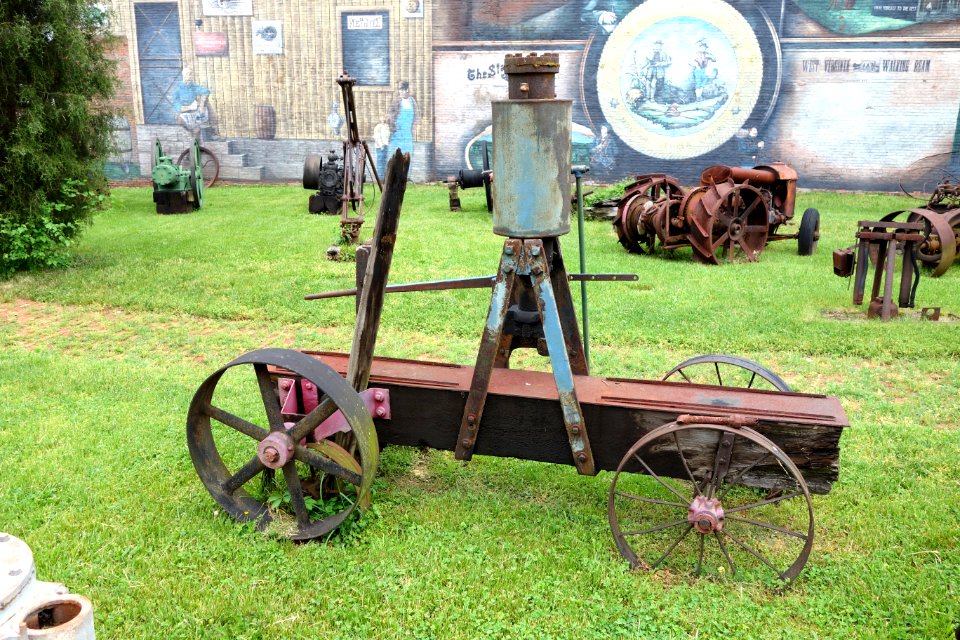 Outdoor display - Oil & Gas Museum - Parkersburg, West Virginia - DSC05567