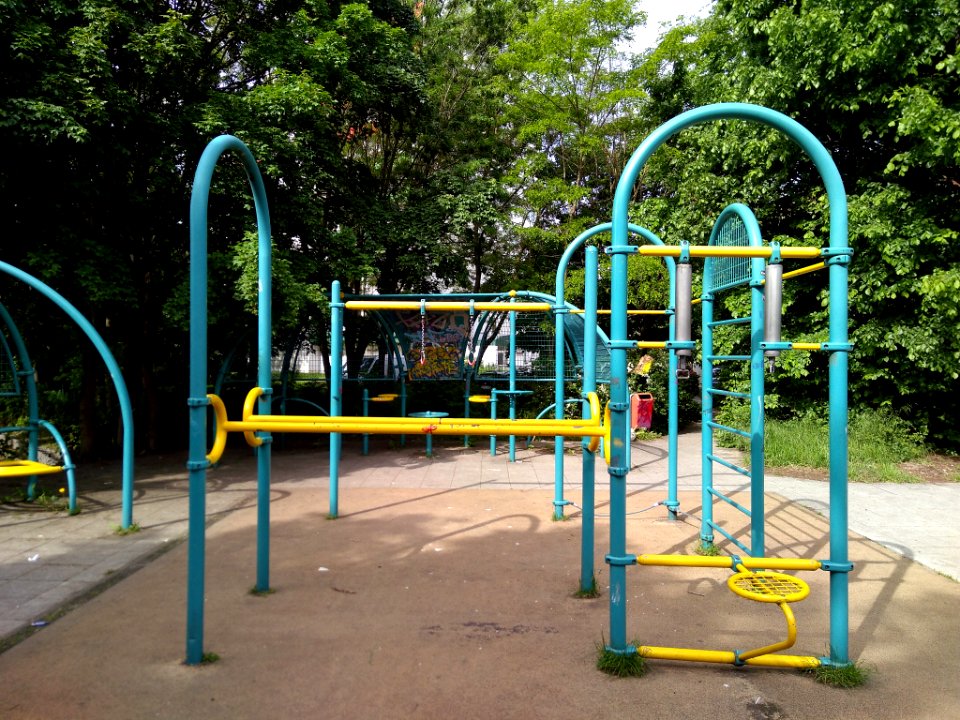 Outdoor-Fitness in Berlin-Marzahn am Brodowiner Ring 7v8