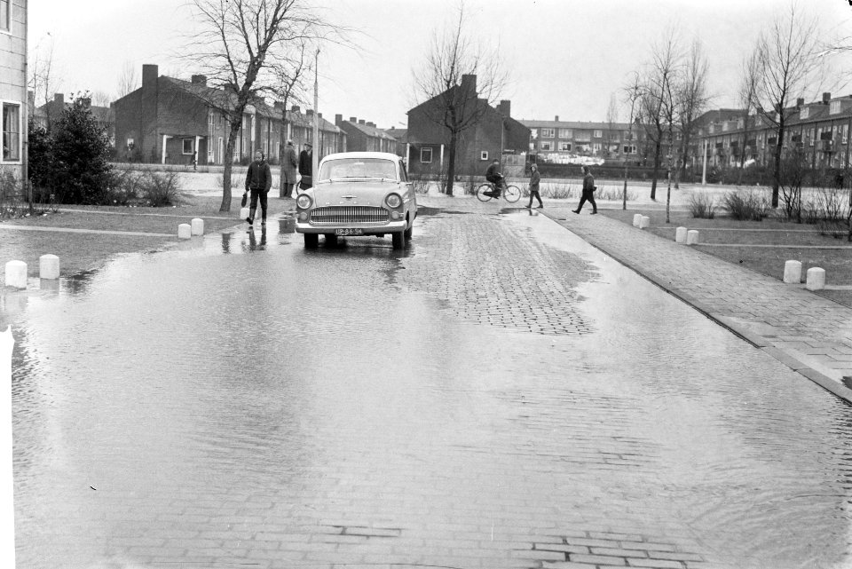 Overstroomde straten in Meppel, Bestanddeelnr 913-4339