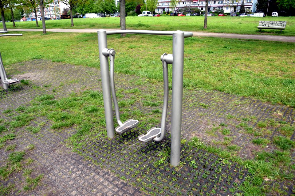 Outdoor-Fitness im Seelgrabenpark (Berlin-Marzahn) 2v4