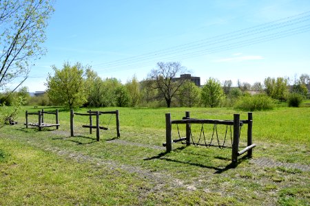 Outdoor-Fitness in Berlin-Marzahn (Geschicklichkeitsparkour) an der Neue Wuhle