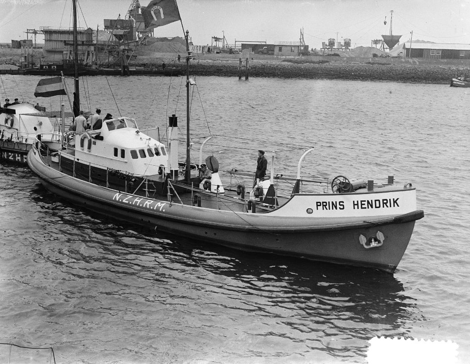 Overdracht Prins Hendrik nieuwe reddingboot Den Helder, Bestanddeelnr 904-9984