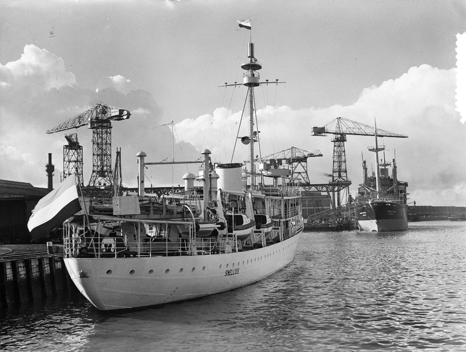 Overdracht opnemingsvaartuig Hr. Ms. Snellius aan Koninklijke Marine, Bestanddeelnr 904-9575