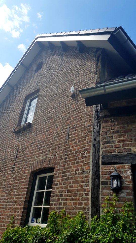 Overgeul-Mariabeeldje in gevel Overgeul 8 (6)