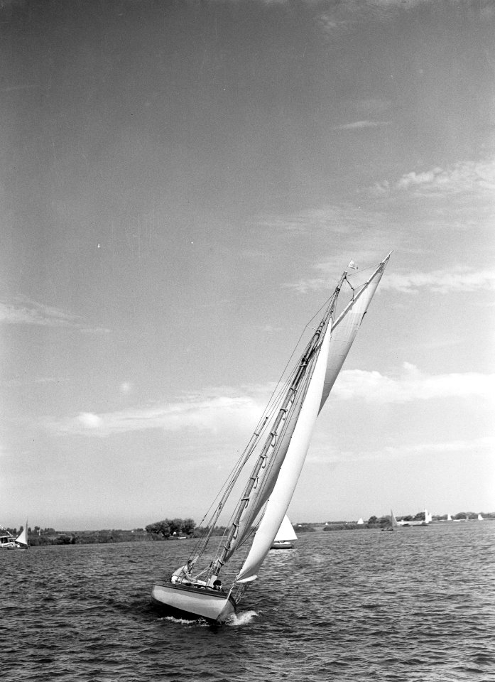 Overhellende zeilboot, Bestanddeelnr 191-0150