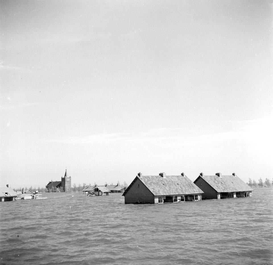 Overstroming van de Wieringermeerpolder in 1945